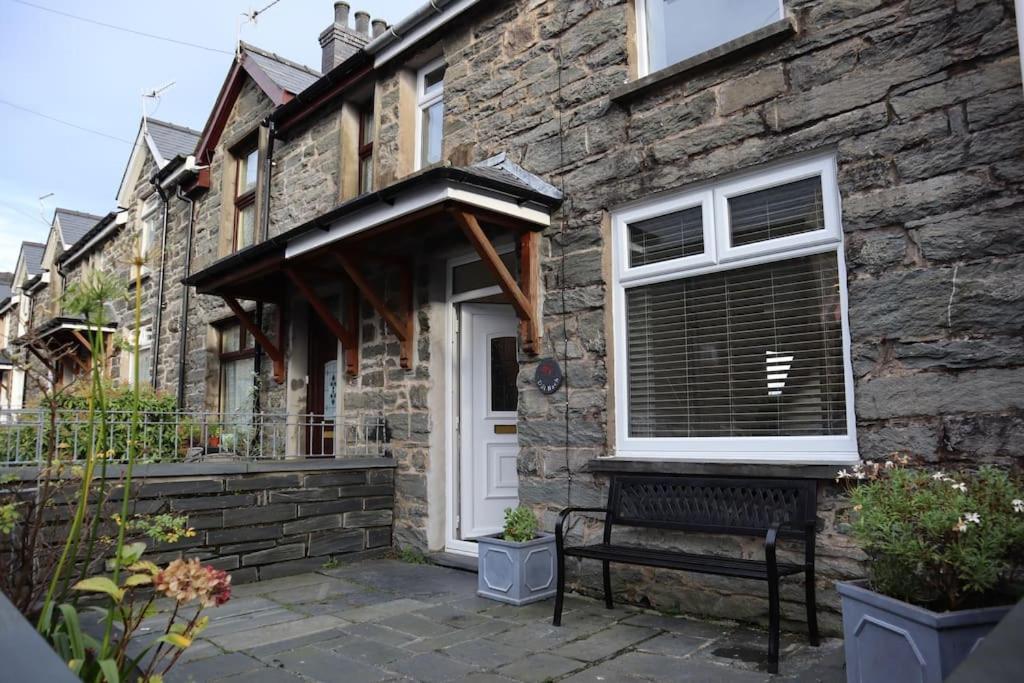 Dol Bach - Your Homely Welsh Cottage In The Heart Of Snowdonia Блайнай-Фестиниог Экстерьер фото